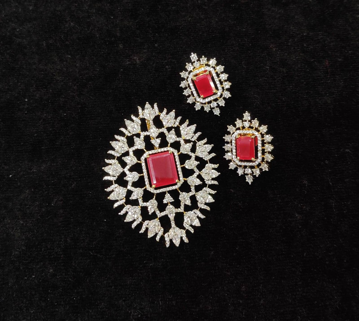 PENDANT SET / LOCKETS pendant set 222 DIAMOND RUBY