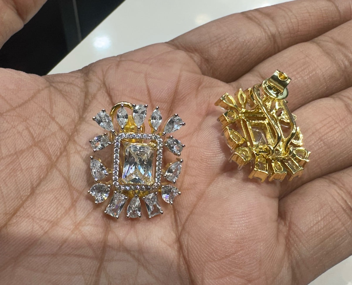 Earring Eartops 069 DIAMOND WHITE