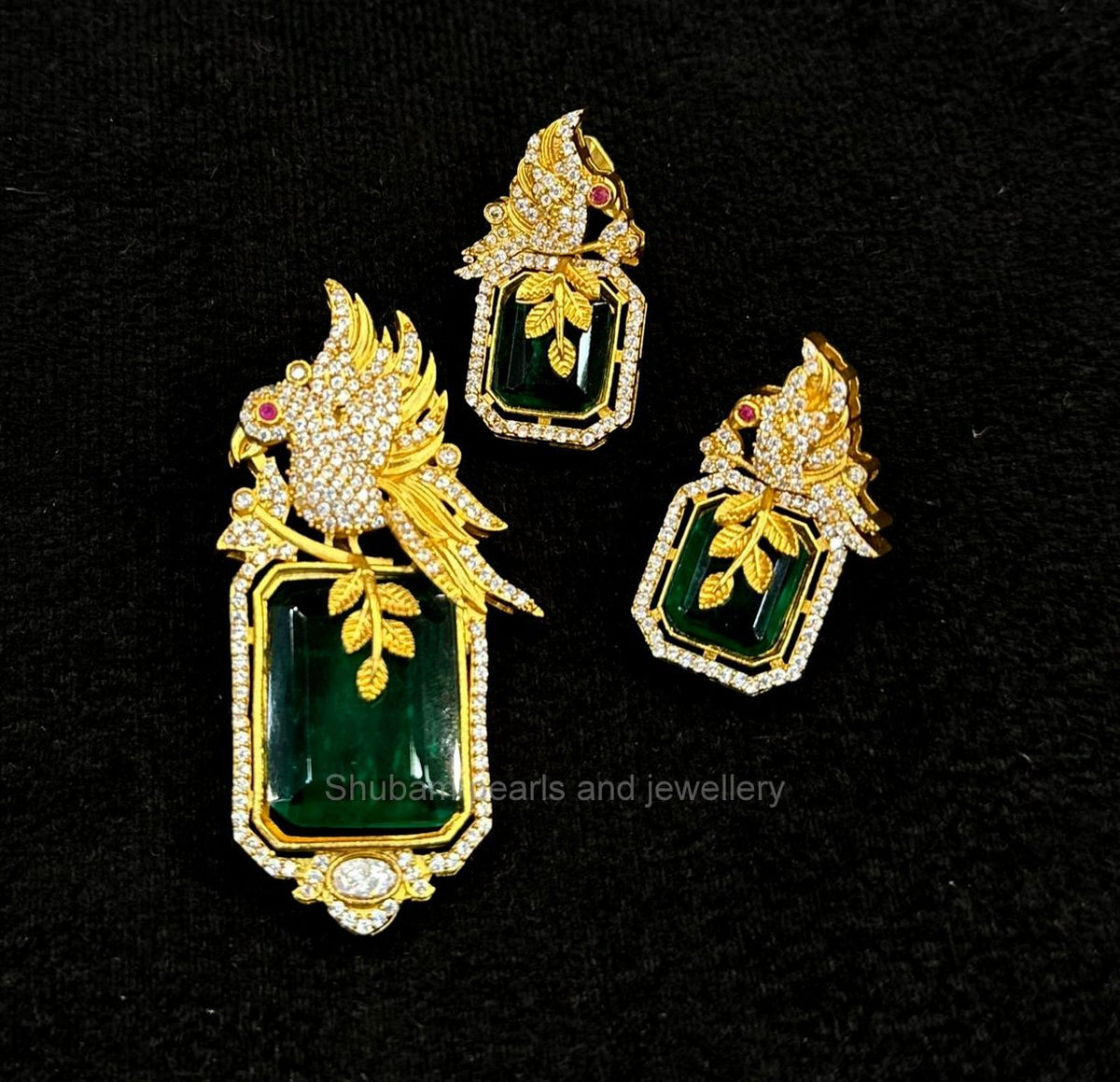 PENDANT SET / LOCKETS pendant set 272 GOLDEN STONE EMERALD