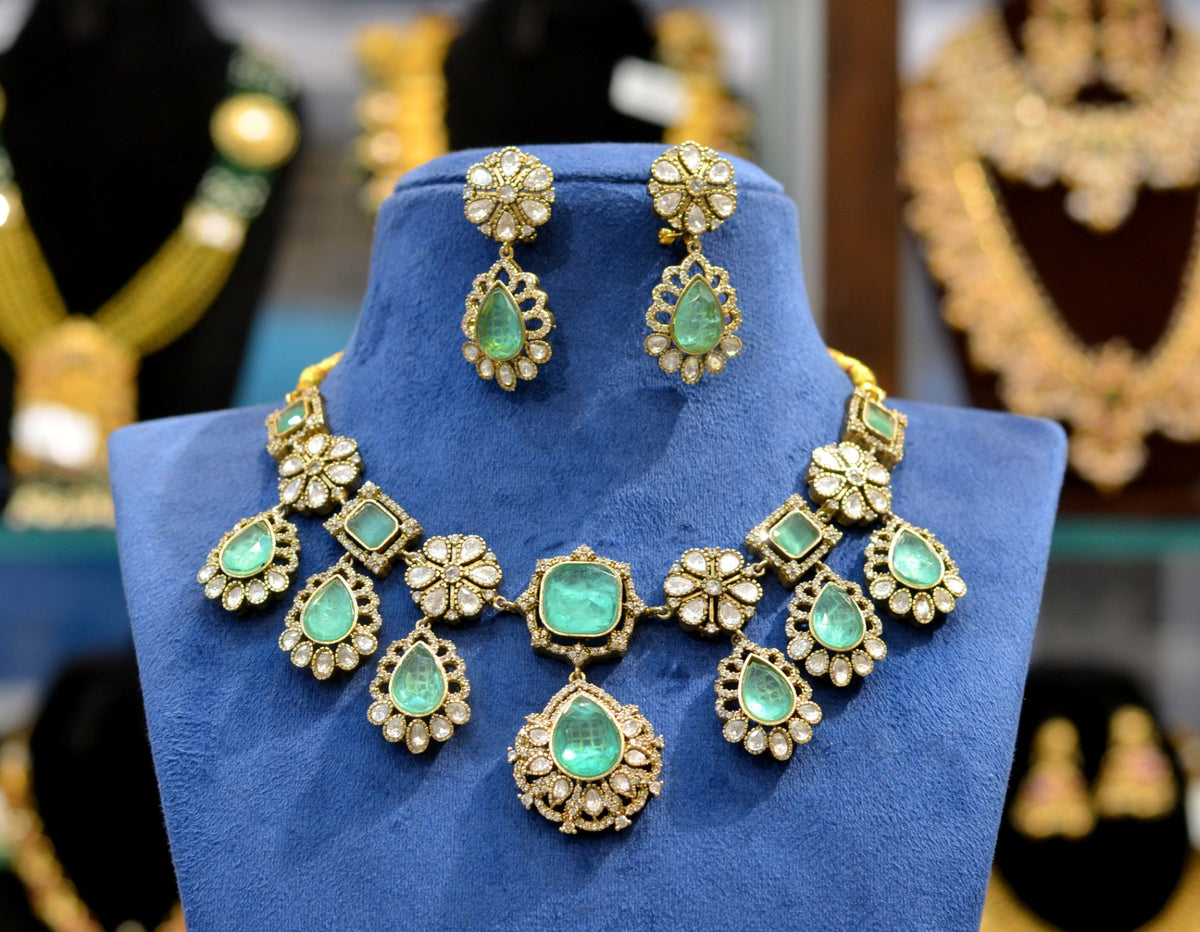 NECKLACE Necklace 747 Mozonite With Victorian Polish MINT GREEN