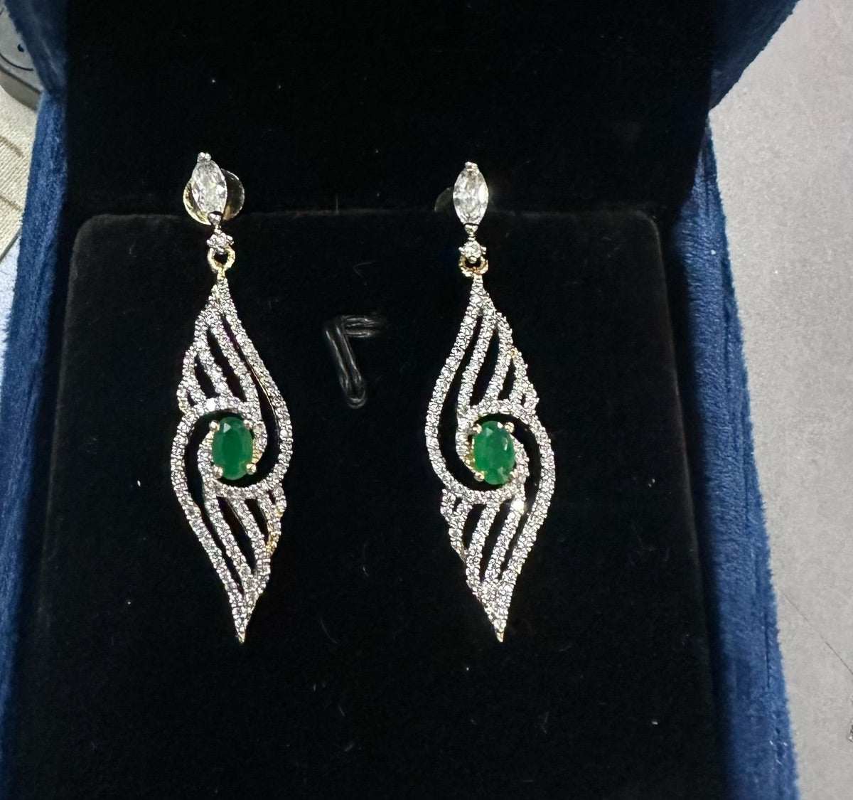 Earring Earrings 215 DIAMOND EMERALD