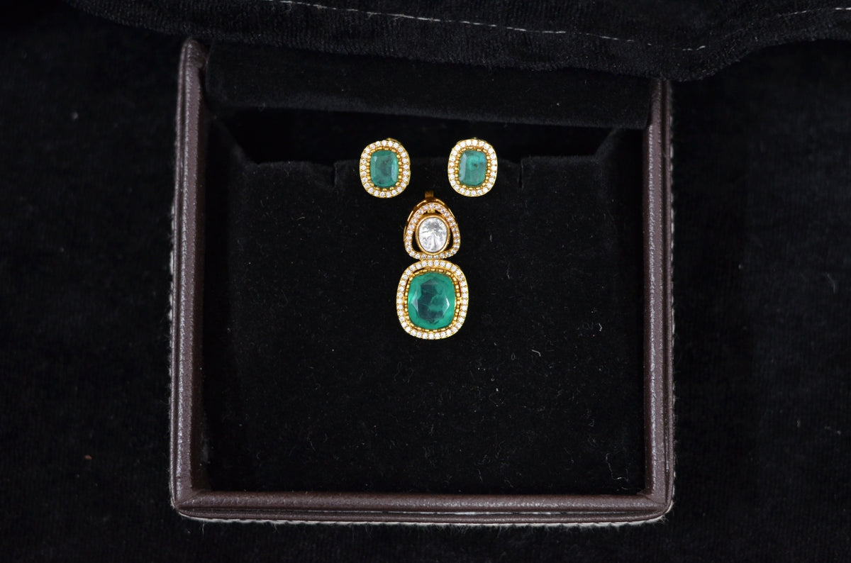 PENDANT SET / LOCKETS PS047 - PS048 MOZONITE EMERALD