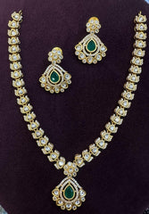 NECKLACE Necklace 029 GOLDEN STONE EMERALD