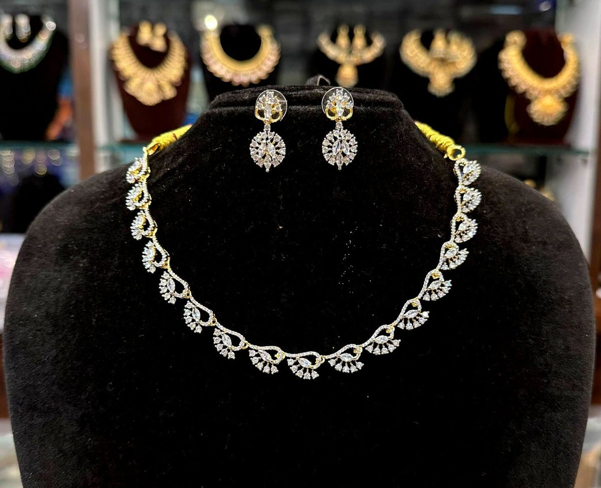 NECKLACE Necklace 669 DIAMOND DUAL PLATING DIAMOND LOOK