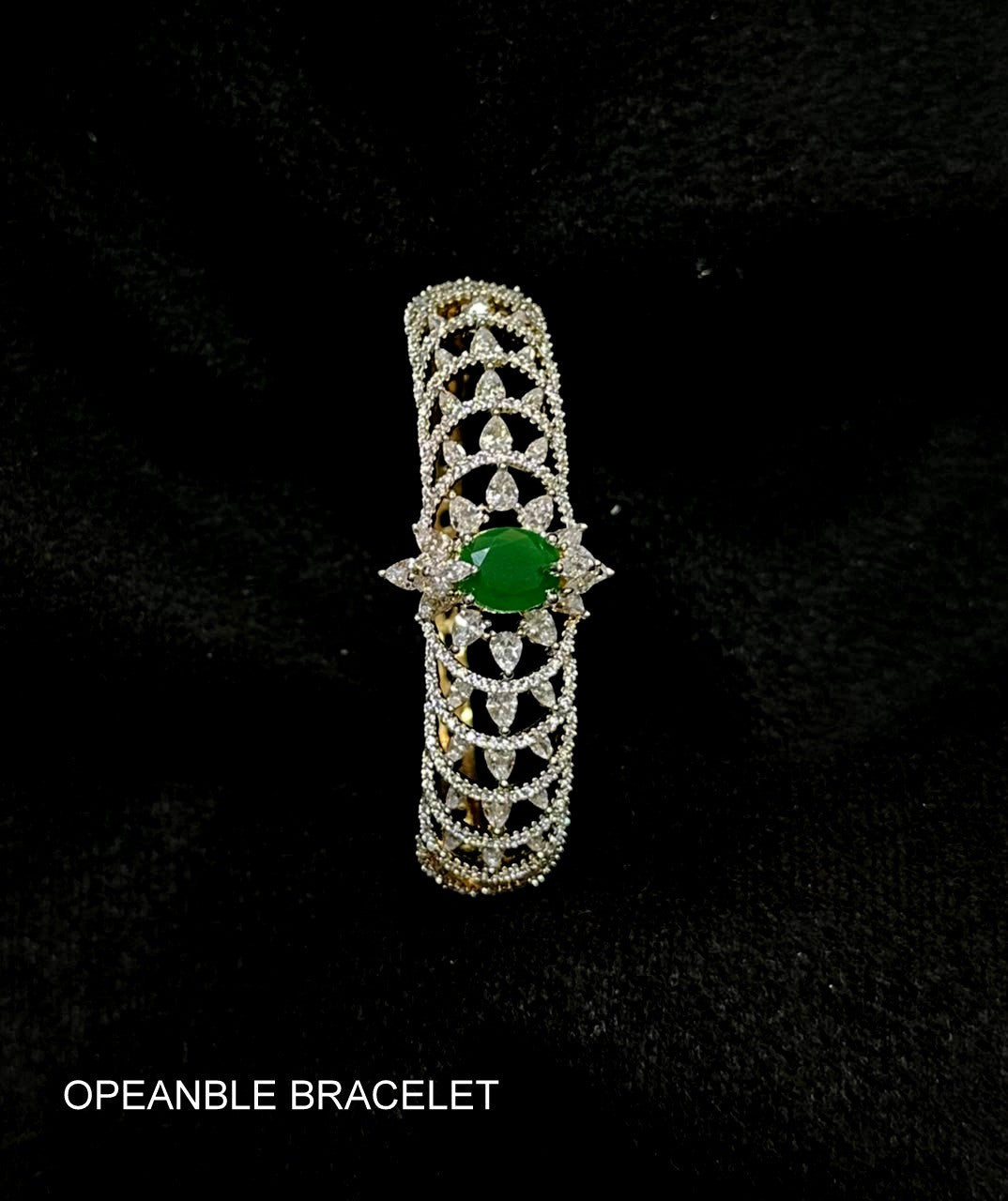 BRACELET/BANGLE Bracelet 050 EMERALD 2 '6 Openable Bangle