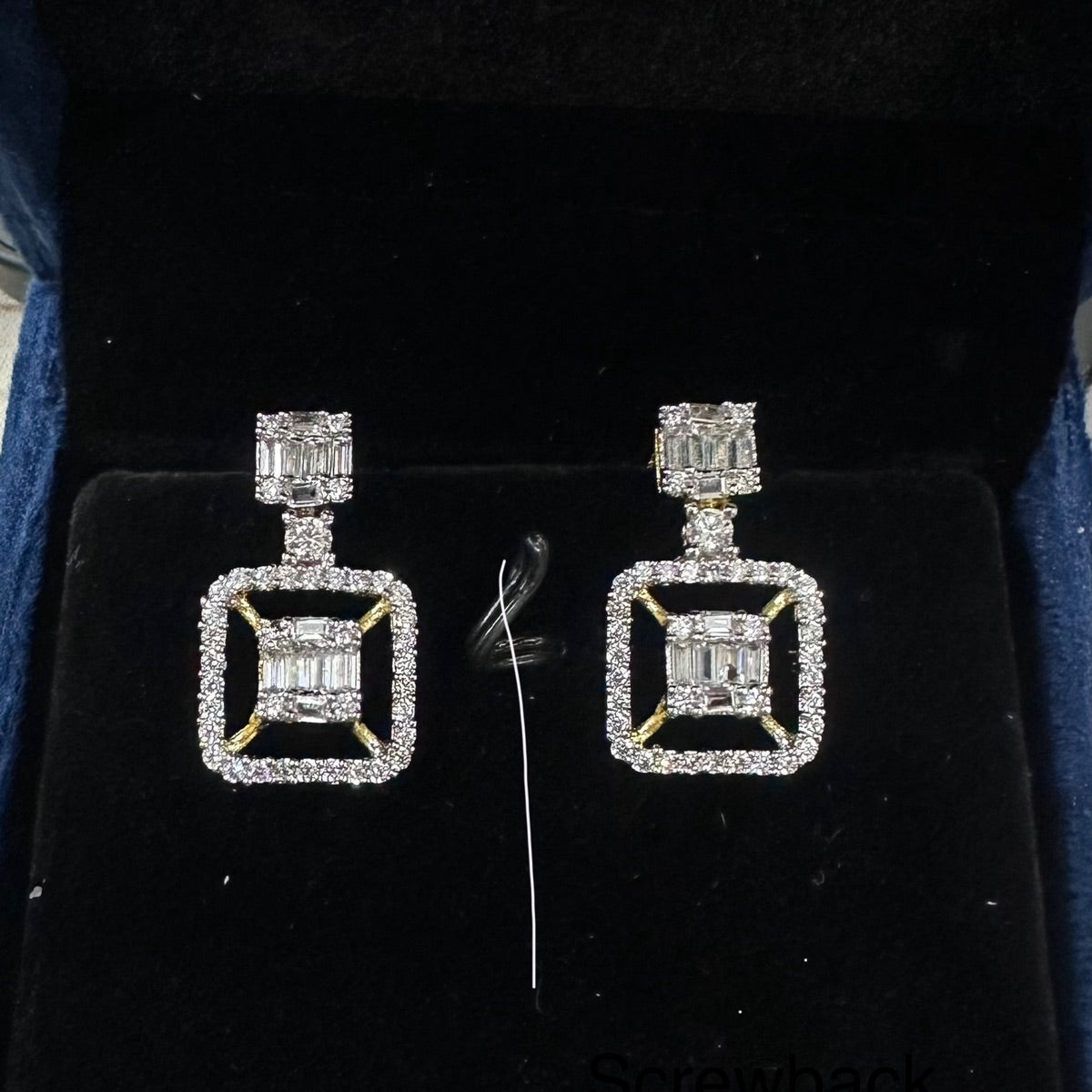 Earring eartops 133 DIAMOND DUAL PLATING DIAMOND LOOK