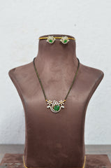 MANGALSUTRA mangalsutra 050 DIAMOND EMERALD