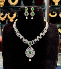 NECKLACE Necklace 666 DIAMOND EMERALD