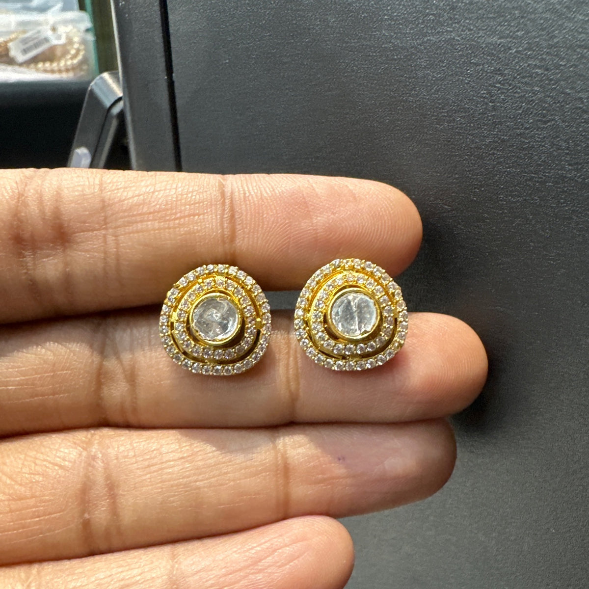 Earring Eartops 101 MOZONITE WHITE