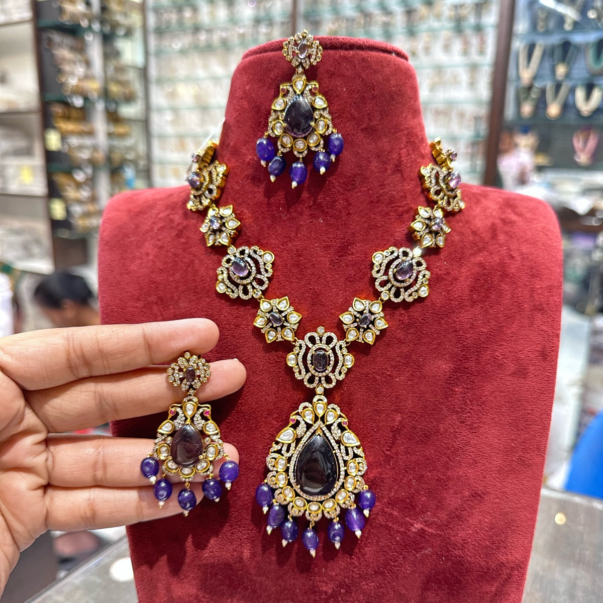 NECKLACE NK334 VICKTORIAN  EMETHYST PURPLE