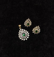 PENDANT SET / LOCKETS pendant set 265 DIAMOND EMERALD